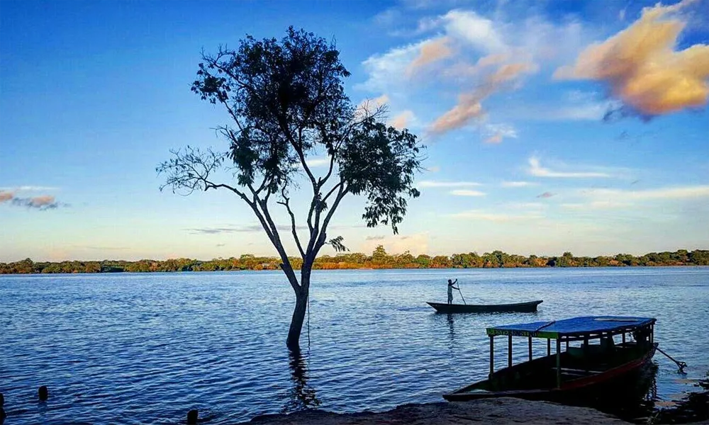 Yarina Cocha (Yarinacocha) en Pucallpa