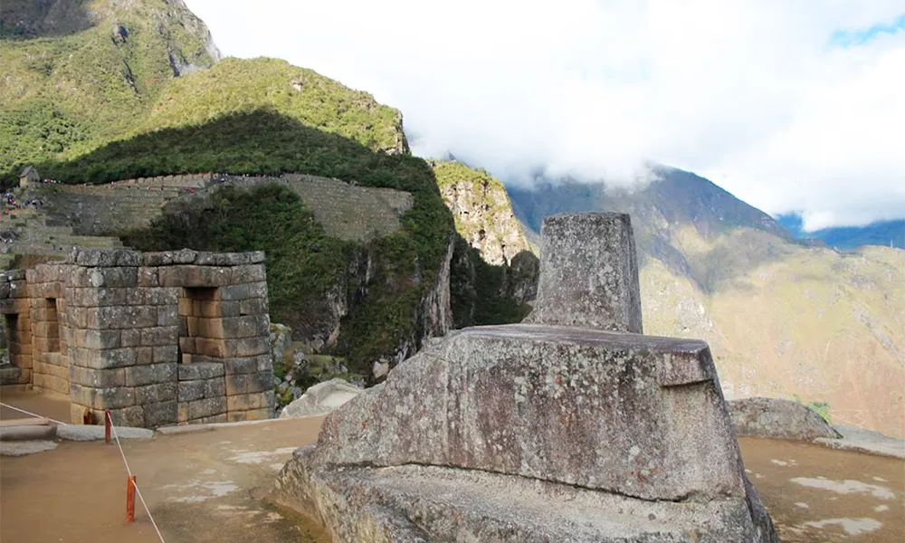 Circuito de los Intihuatanas y Observatorios Solares del Perú