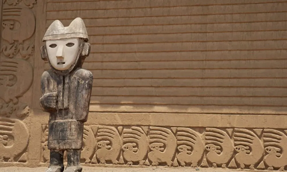 Guardianes de Barro y Piedra