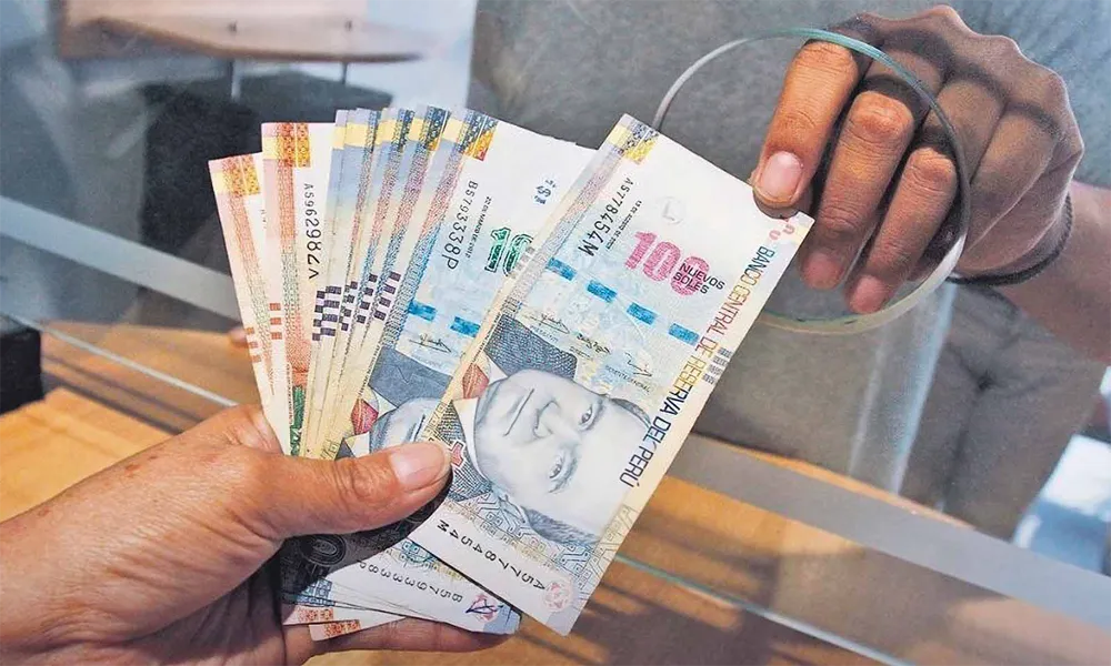 Moneda y Tipos de Cambio en Perú