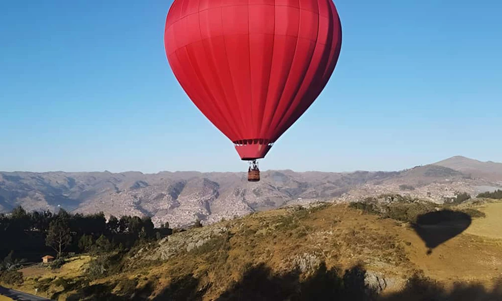 Passeio de Balão de Ar Quente em Cusco + Piquenique | 100 Metros de Altura