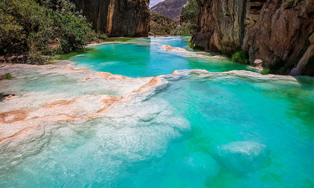 Ruta hacia las Aguas Turquesas de Millpu en Ayacucho