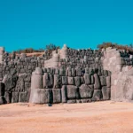 Sacsayhuamán y sus Gigantes Piedras