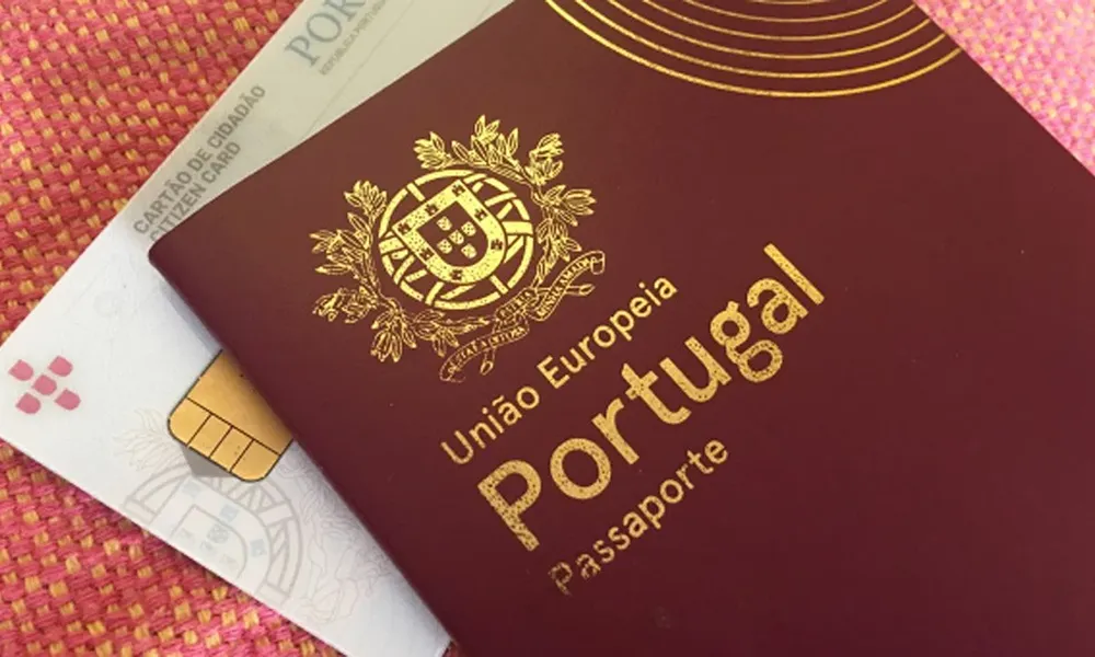 Descubre cómo llegar a Perú desde Portugal: vuelos directos Lisboa–Lima, rutas con escalas, precios, tiempos y consejos de viaje 2025.