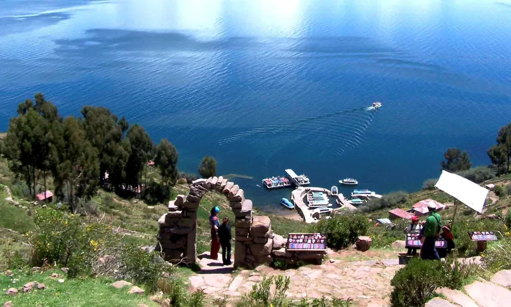 Isla Taquile y sus textiles tradicionales