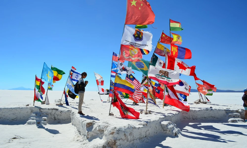 Salar de Uyuni from Sucre: Tour through the Altiplano and Andean Lagoons