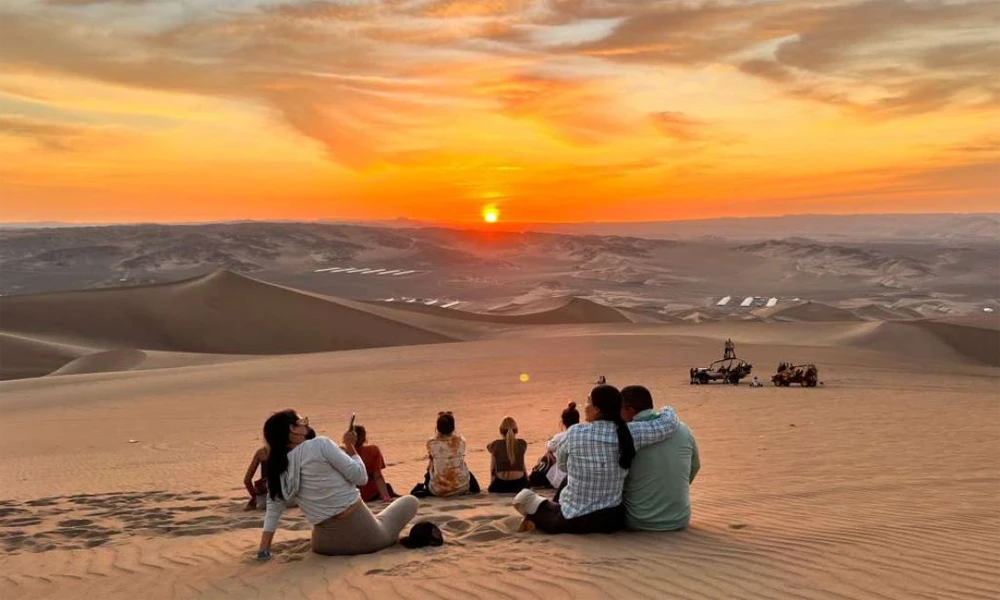 Excursão privada de sandboard em Huacachina saindo de Lima