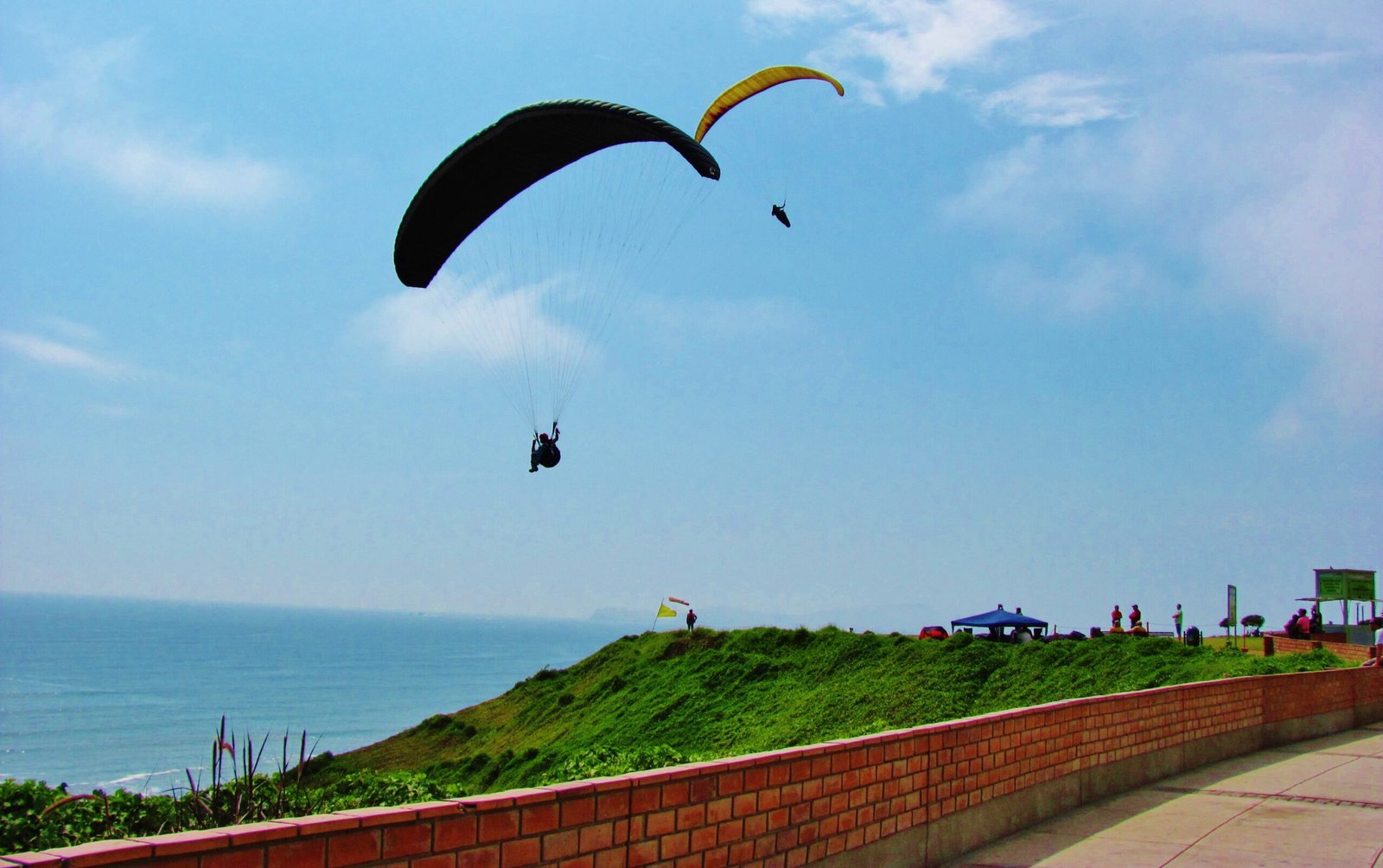 Tour de Parapente en la Costa Verde