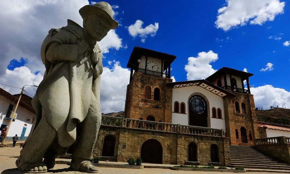 HUARAZ: TOUR CHACAS – PUEBLO DE LOS ARTESANOS